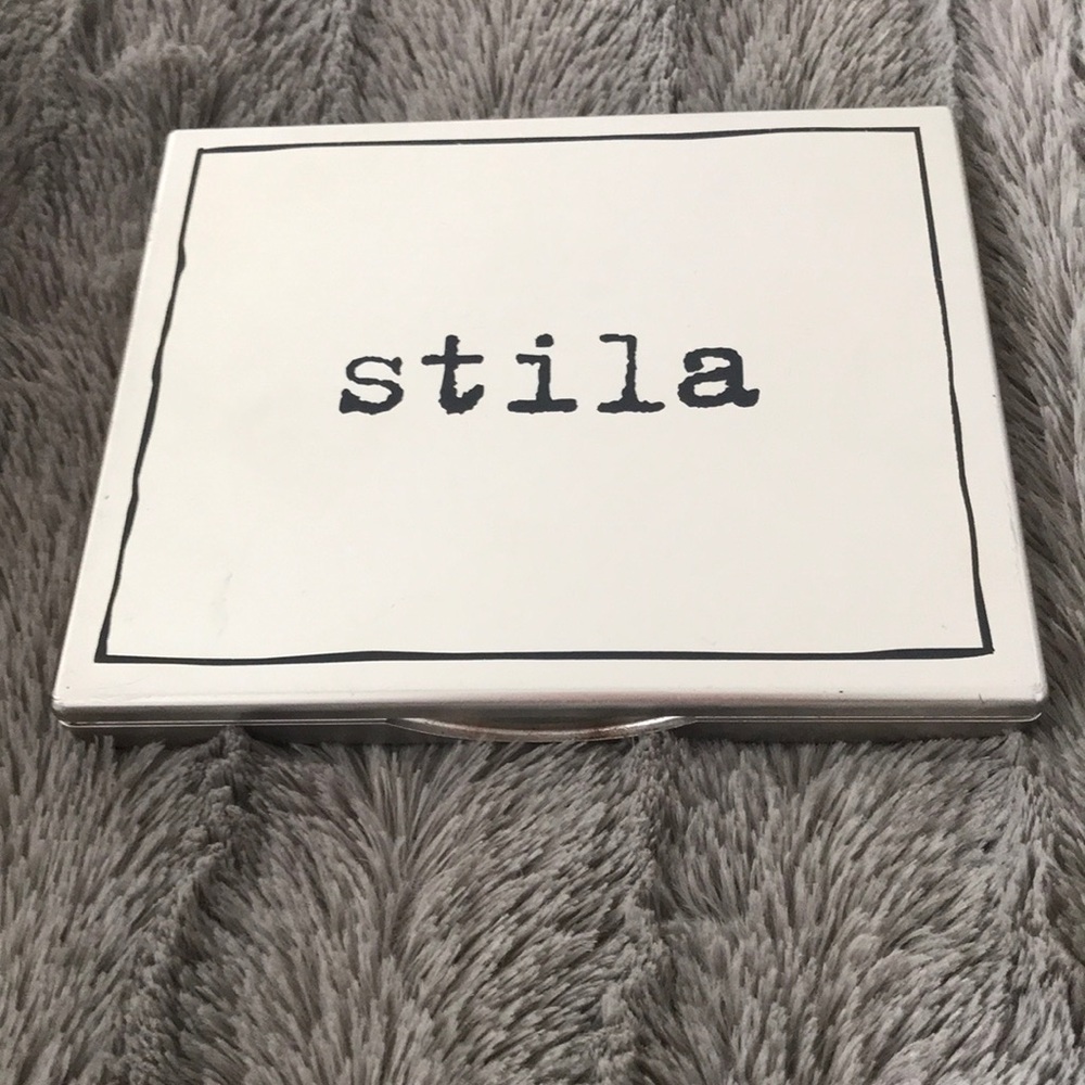 Stila eyeshadow palette